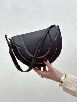 کیف نیم دایره دوخت سفید - Image 6