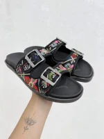 صندل زنانه گلدوزی Viola