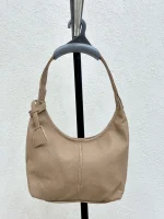 کیف هلالی کلاسیک m - Image 2