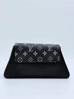 کیف ذوزنقه مونوگرام - Image 11