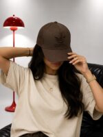 کلاه نقاب دار پشت تور سری یک